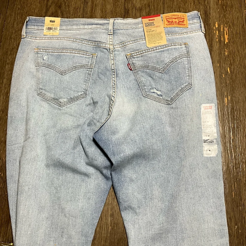 Levi's Women's Vintage Classic Bootcut Jeans 16W Med Rise NWT